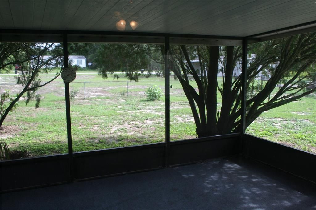 Active With Contract: $159,900 (3 beds, 2 baths, 1520 Square Feet)