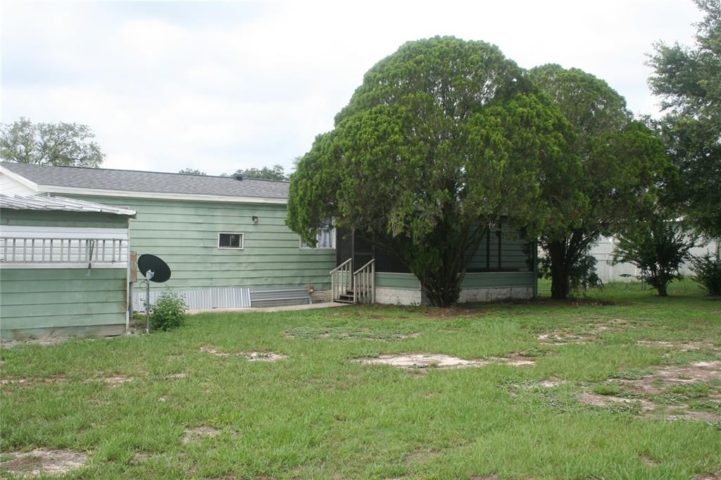 Active With Contract: $159,900 (3 beds, 2 baths, 1520 Square Feet)