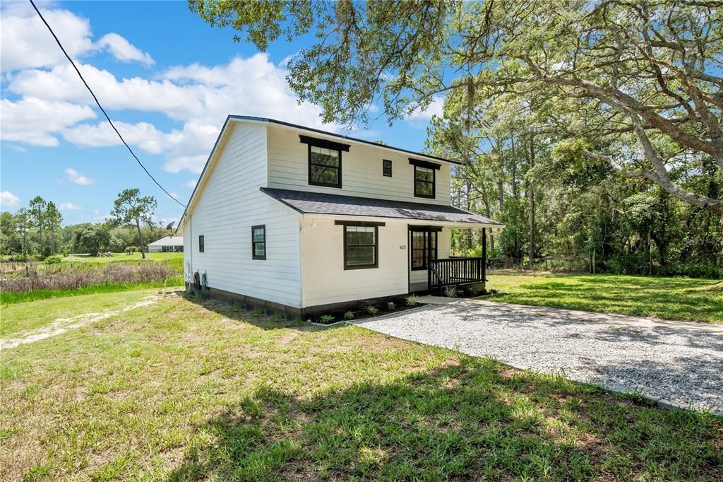 For Sale: $399,900 (3 beds, 2 baths, 1434 Square Feet)
