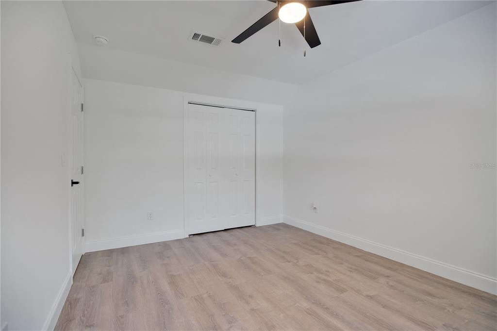 For Sale: $399,900 (3 beds, 2 baths, 1434 Square Feet)