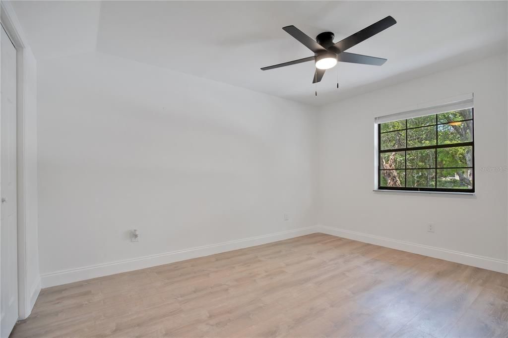 For Sale: $399,900 (3 beds, 2 baths, 1434 Square Feet)