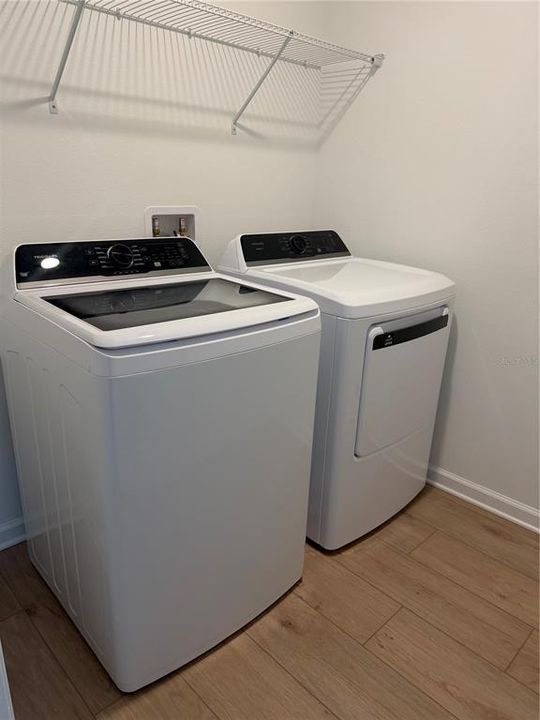 For Rent: $2,350 (3 beds, 2 baths, 1664 Square Feet)