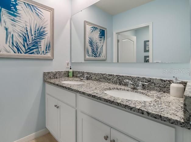For Sale: $459,000 (5 beds, 3 baths, 2674 Square Feet)