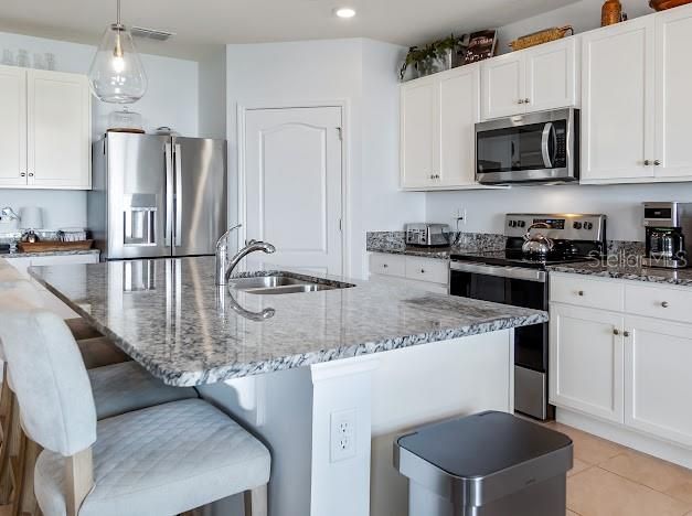 For Sale: $459,000 (5 beds, 3 baths, 2674 Square Feet)