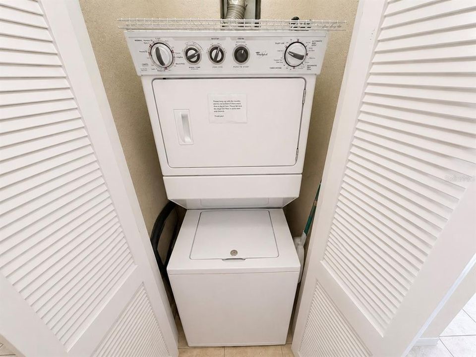 В аренду: $2,300 (4 спален, 2 ванн, 1400 Квадратных фут)