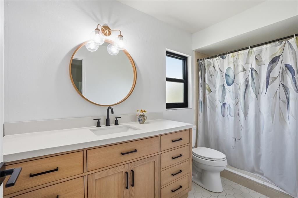 For Sale: $550,000 (3 beds, 2 baths, 1964 Square Feet)