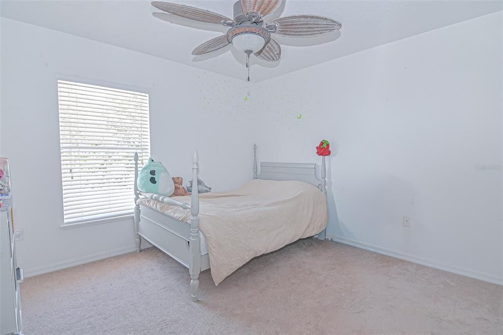For Sale: $390,000 (4 beds, 2 baths, 2215 Square Feet)