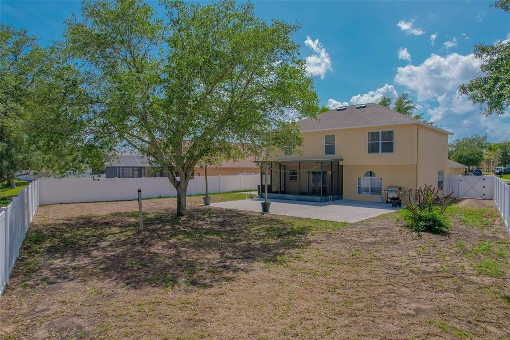 For Sale: $390,000 (4 beds, 2 baths, 2215 Square Feet)