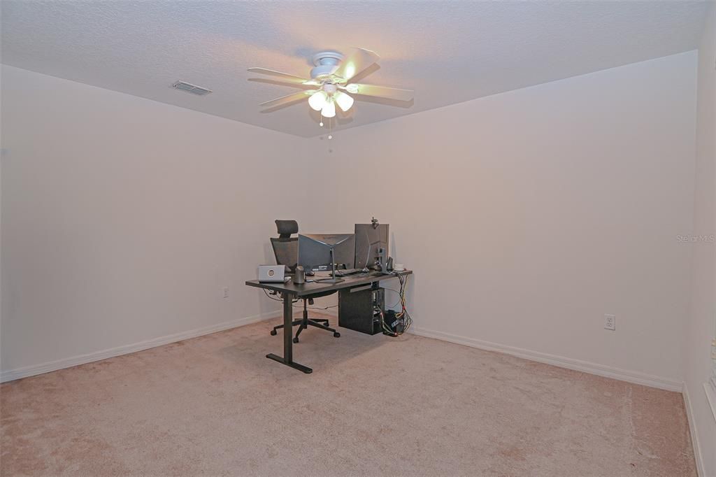 For Sale: $390,000 (4 beds, 2 baths, 2215 Square Feet)
