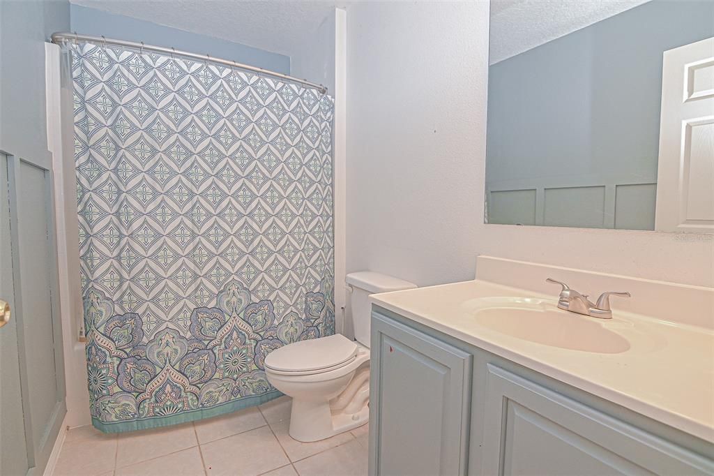 For Sale: $390,000 (4 beds, 2 baths, 2215 Square Feet)