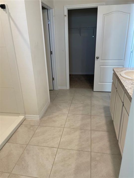 На продажу: $355,900 (5 спален, 3 ванн, 2696 Квадратных фут)