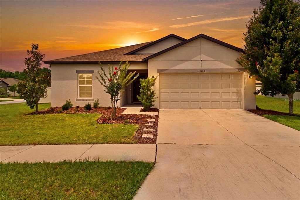 For Sale: $345,000 (4 beds, 2 baths, 1746 Square Feet)