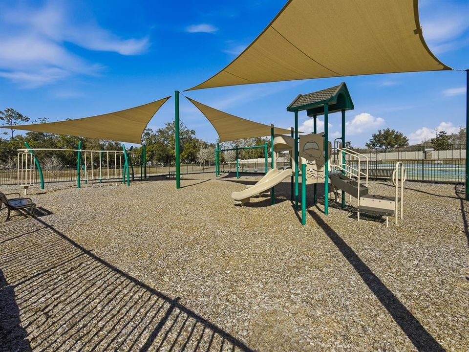 For Sale: $345,000 (4 beds, 2 baths, 1746 Square Feet)