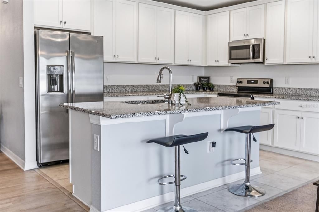 For Sale: $345,000 (4 beds, 2 baths, 1746 Square Feet)