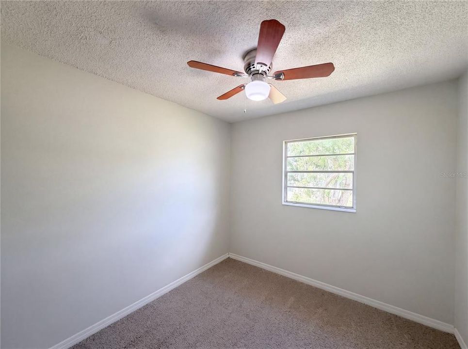 For Sale: $282,000 (4 beds, 1 baths, 1094 Square Feet)