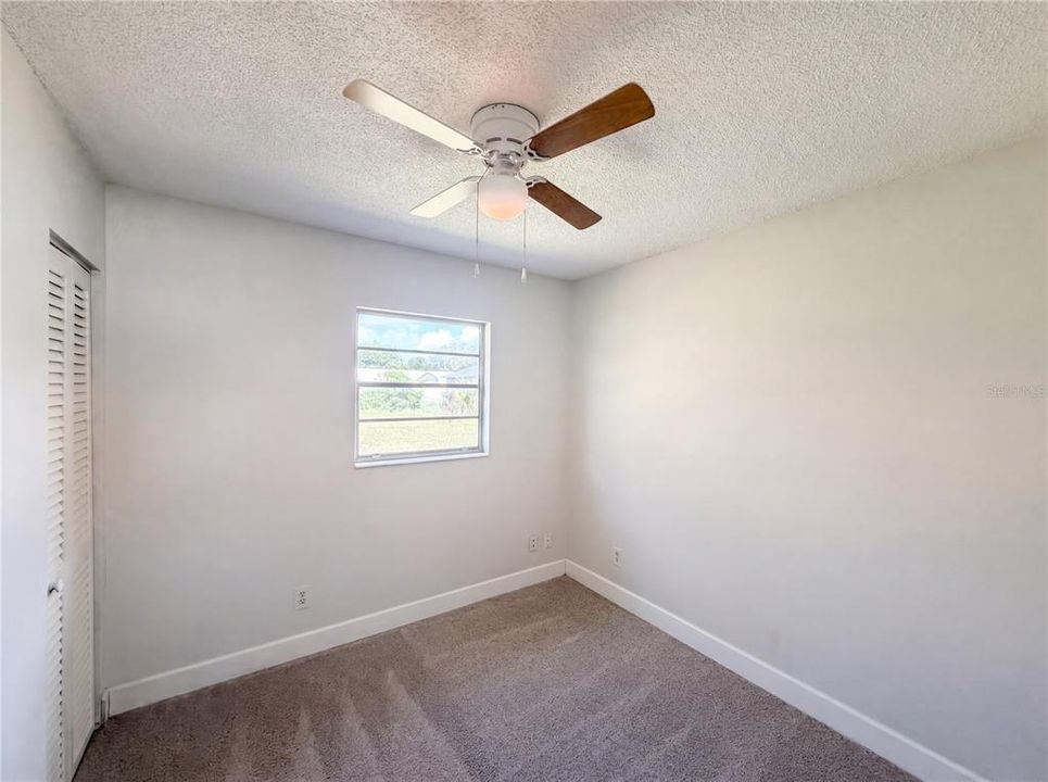 For Sale: $282,000 (4 beds, 1 baths, 1094 Square Feet)