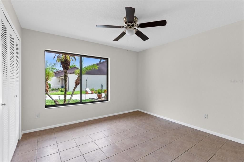 For Sale: $279,000 (2 beds, 2 baths, 1124 Square Feet)