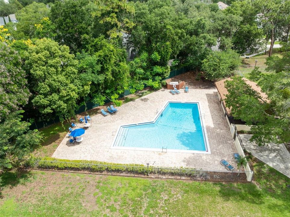 For Sale: $279,000 (2 beds, 2 baths, 1124 Square Feet)