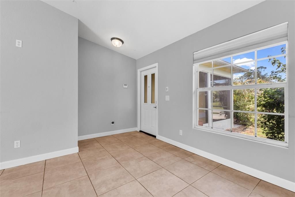 For Sale: $299,000 (3 beds, 2 baths, 1612 Square Feet)