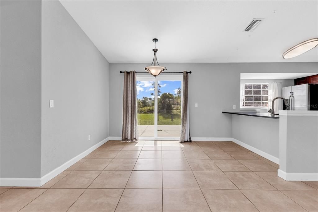 For Sale: $299,000 (3 beds, 2 baths, 1612 Square Feet)