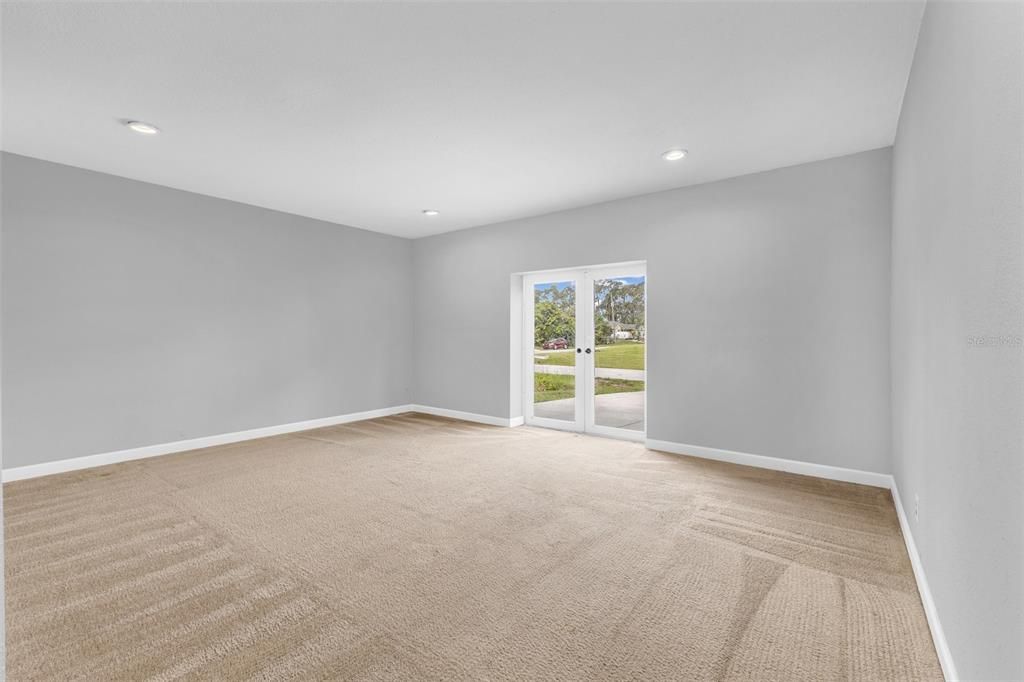 For Sale: $299,000 (3 beds, 2 baths, 1612 Square Feet)