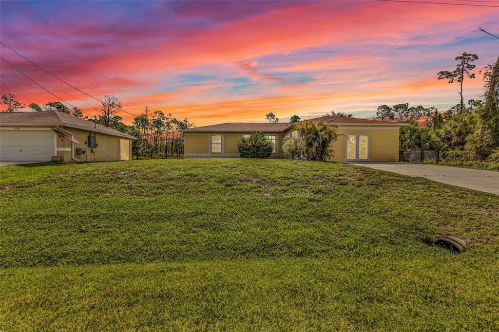 For Sale: $299,000 (3 beds, 2 baths, 1612 Square Feet)