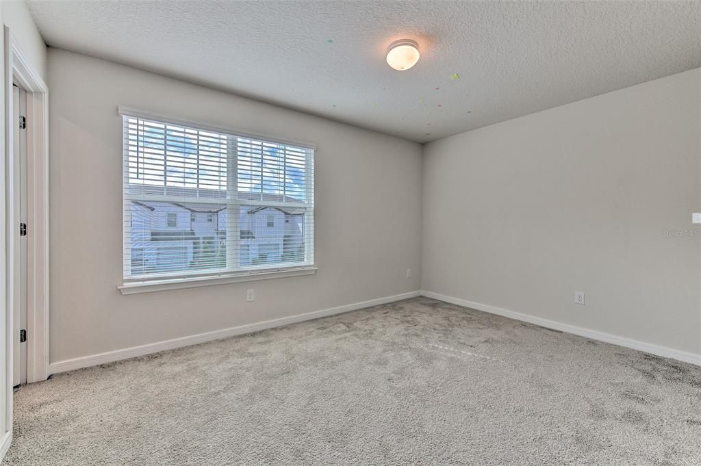 For Sale: $349,900 (3 beds, 2 baths, 1818 Square Feet)