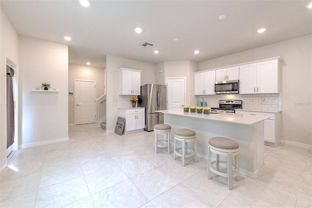 For Sale: $349,900 (3 beds, 2 baths, 1818 Square Feet)
