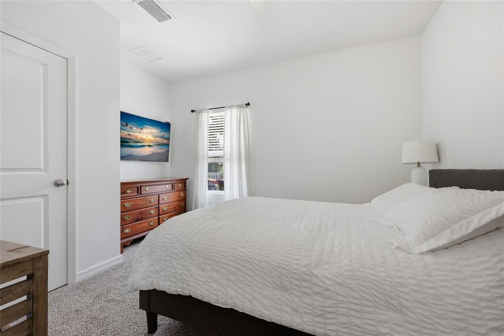 For Sale: $409,900 (5 beds, 3 baths, 2460 Square Feet)