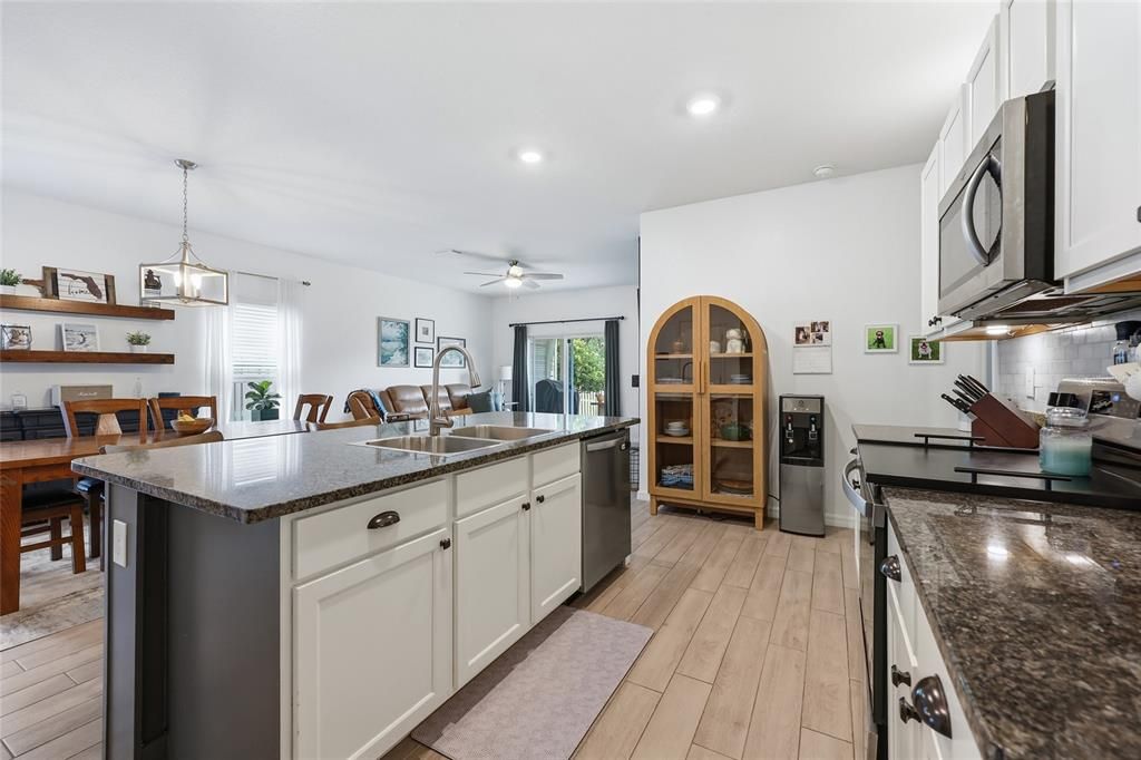 For Sale: $409,900 (5 beds, 3 baths, 2460 Square Feet)