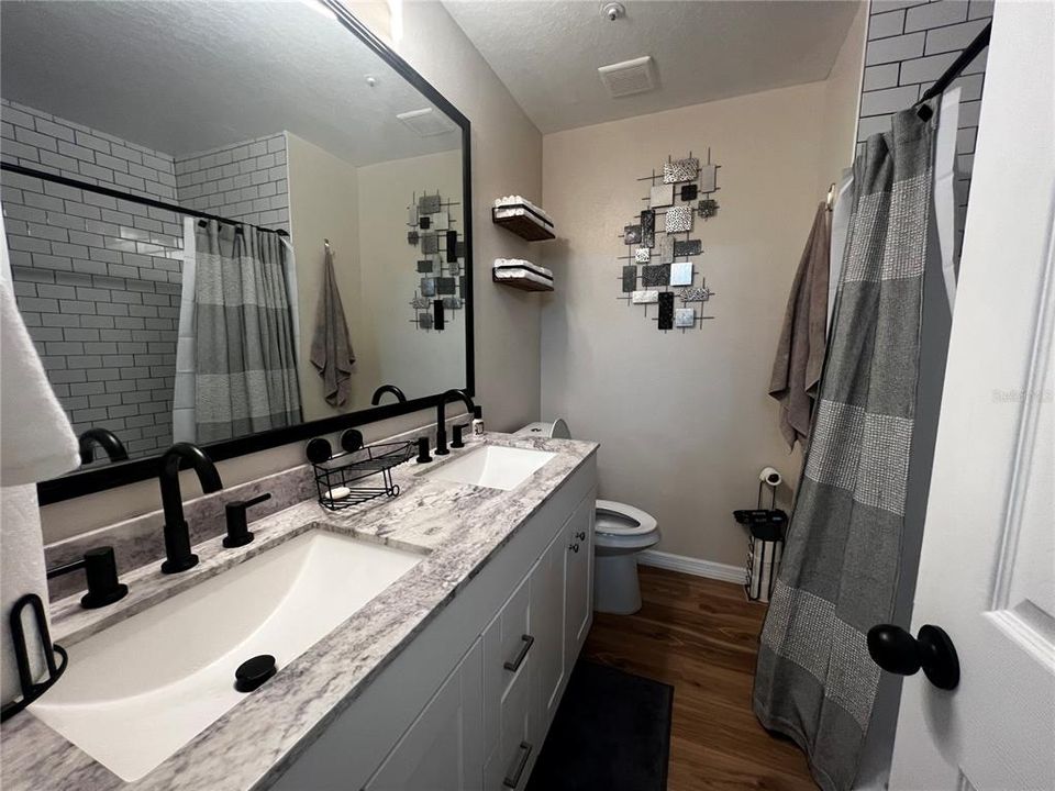 For Sale: $279,900 (3 beds, 2 baths, 1457 Square Feet)