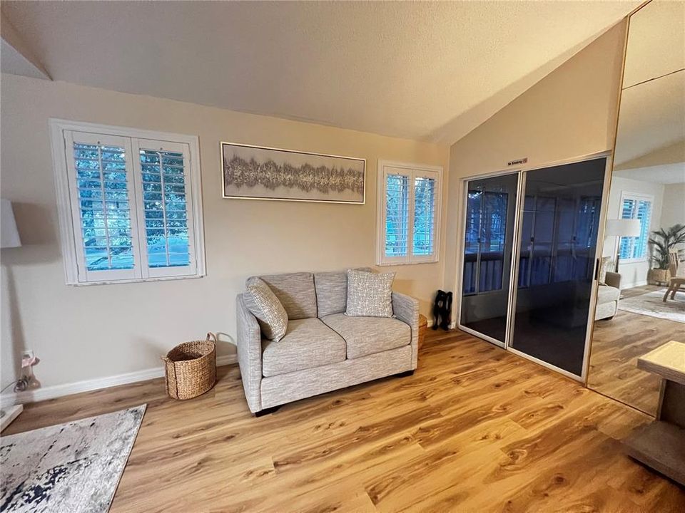 For Sale: $279,900 (3 beds, 2 baths, 1457 Square Feet)