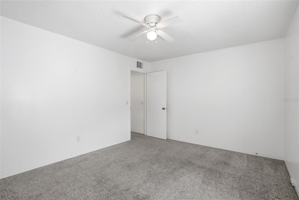 En Venta: $325,000 (2 camas, 1 baños, 1074 Pies cuadrados)