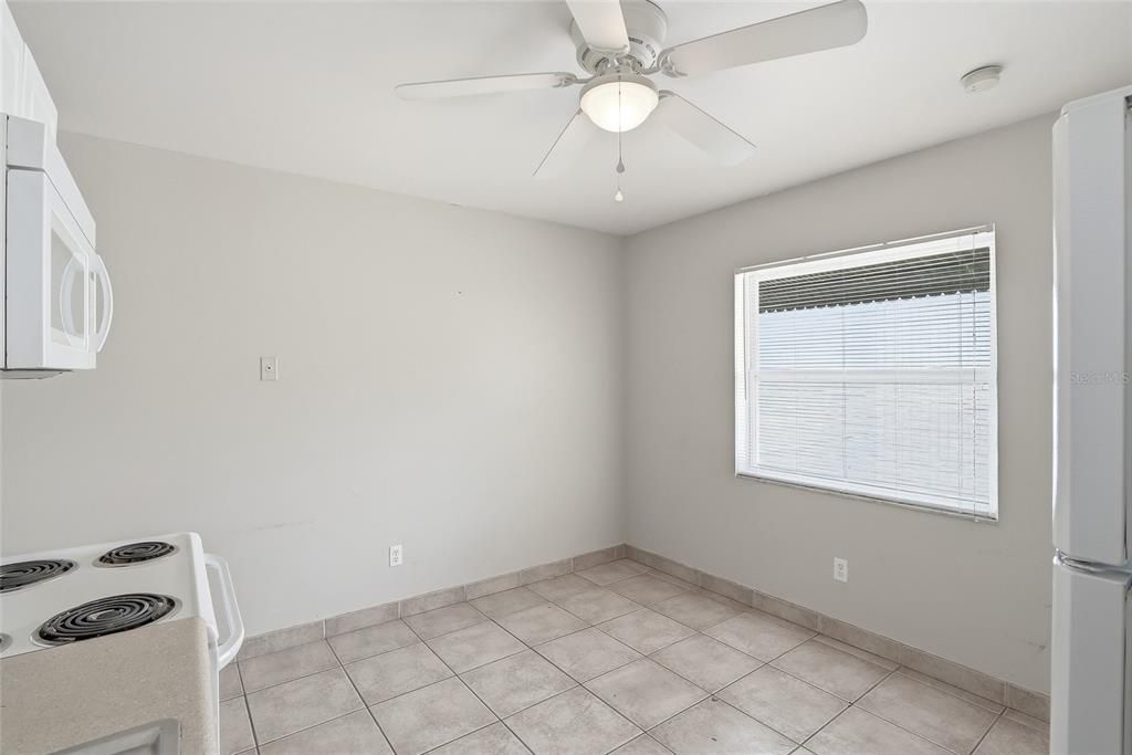 En Venta: $325,000 (2 camas, 1 baños, 1074 Pies cuadrados)