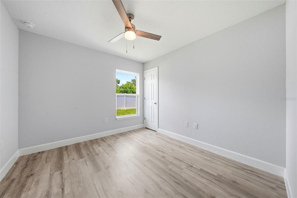 For Sale: $279,900 (4 beds, 2 baths, 1625 Square Feet)