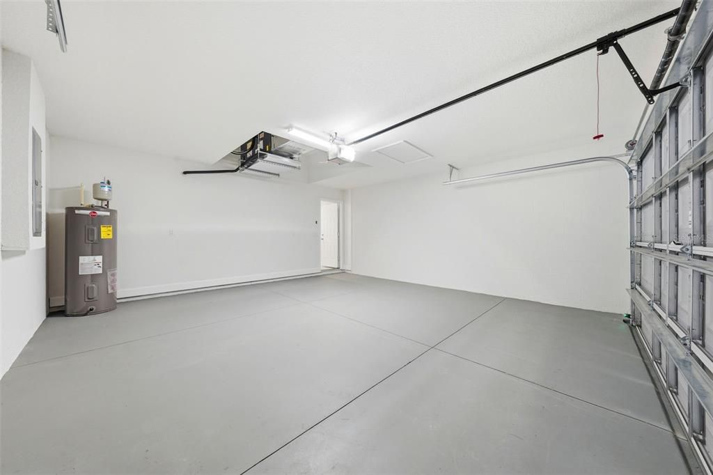 For Sale: $279,900 (4 beds, 2 baths, 1625 Square Feet)