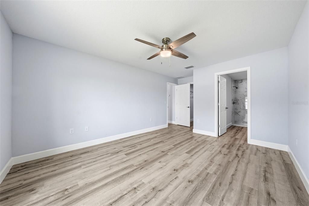 For Sale: $279,900 (4 beds, 2 baths, 1625 Square Feet)