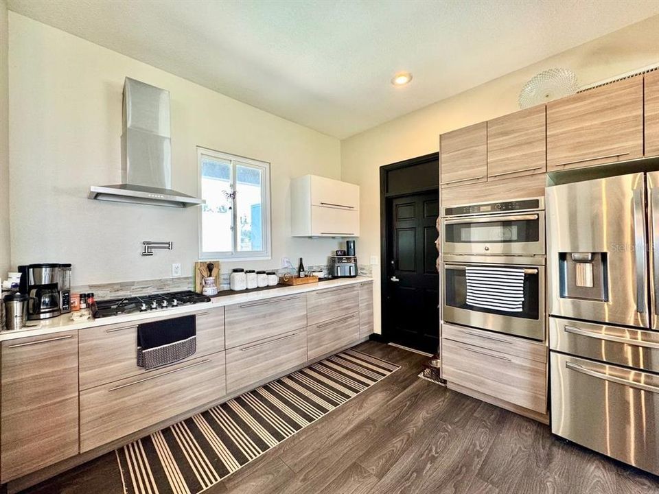 В аренду: $4,800 (4 спален, 3 ванн, 2307 Квадратных фут)
