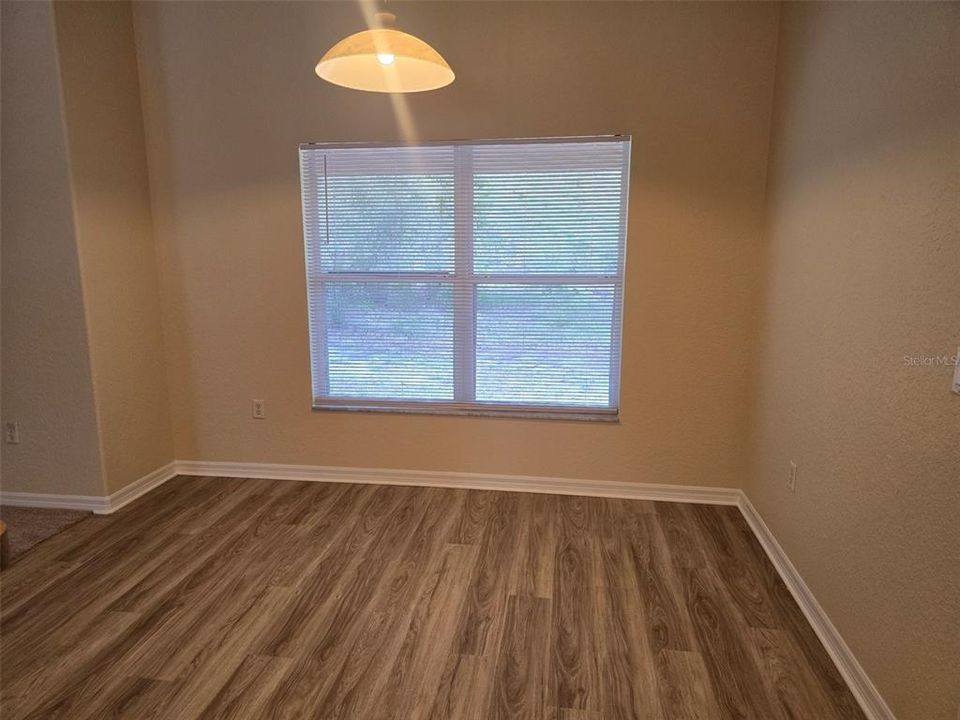 En Venta: $309,900 (4 camas, 2 baños, 2163 Pies cuadrados)