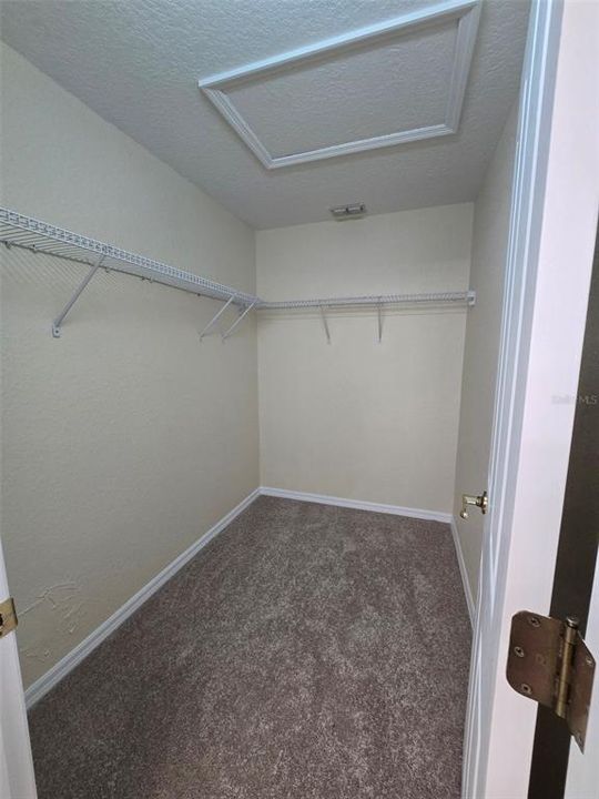En Venta: $309,900 (4 camas, 2 baños, 2163 Pies cuadrados)