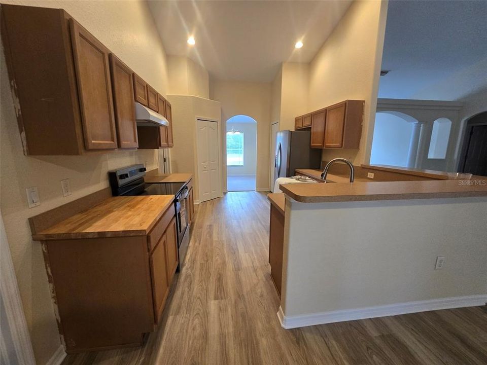 En Venta: $309,900 (4 camas, 2 baños, 2163 Pies cuadrados)