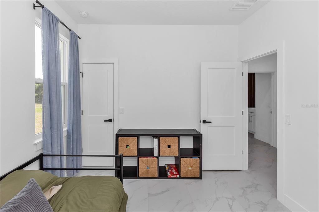 En Renta: $3,600 (4 camas, 3 baños, 2060 Pies cuadrados)