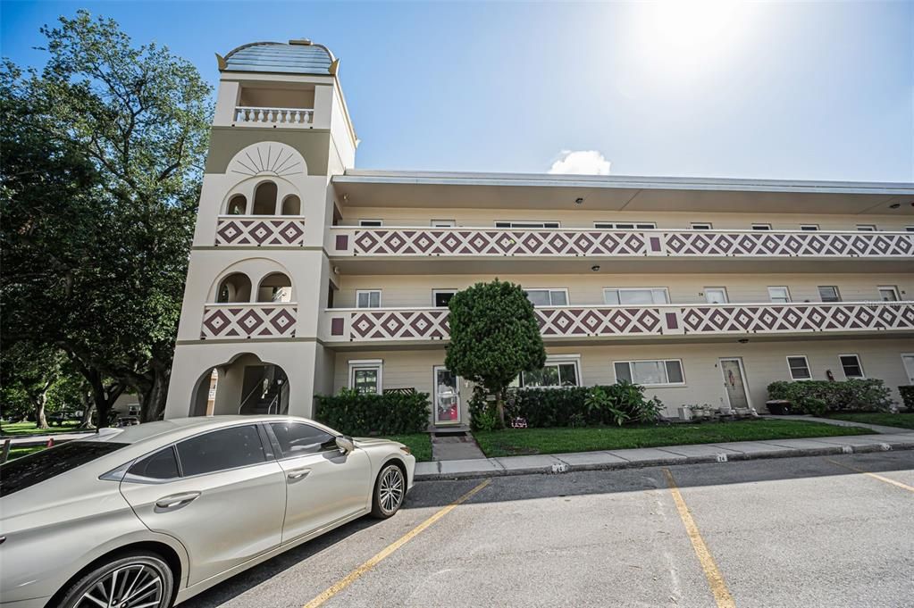 На продажу: $209,900 (2 спален, 2 ванн, 1400 Квадратных фут)