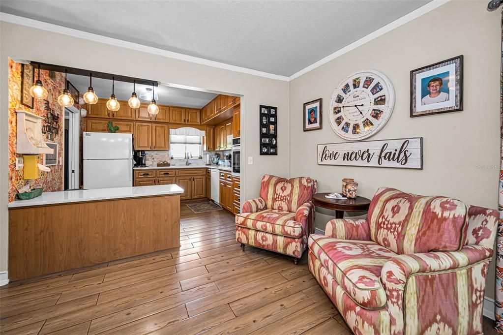 На продажу: $209,900 (2 спален, 2 ванн, 1400 Квадратных фут)