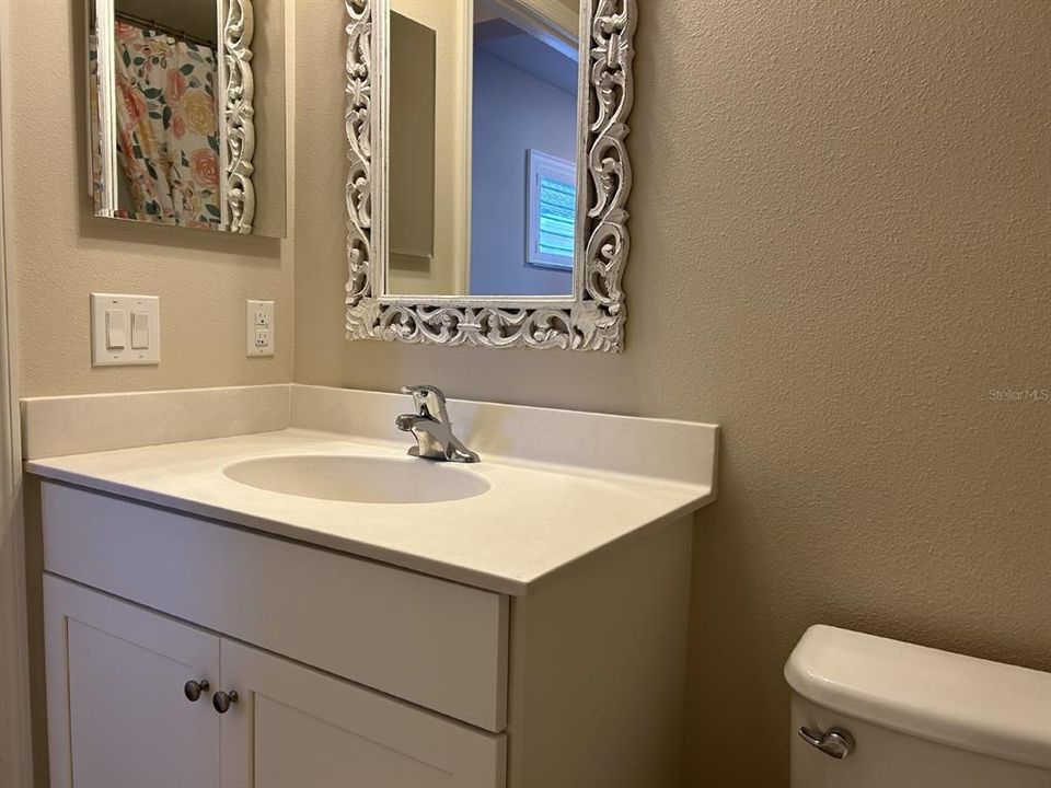 For Rent: $2,500 (2 beds, 2 baths, 1255 Square Feet)