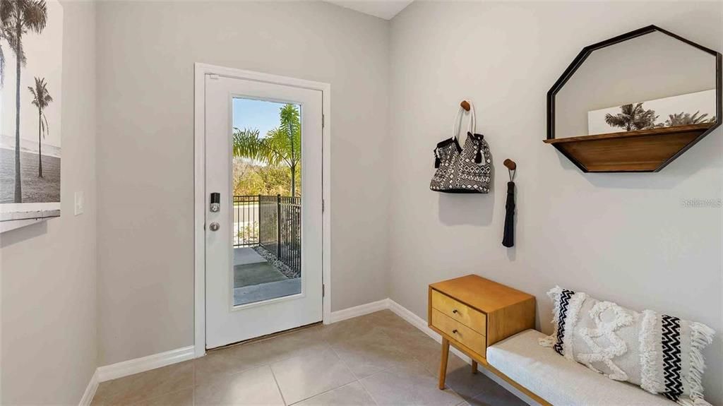For Rent: $2,200 (3 beds, 2 baths, 1681 Square Feet)