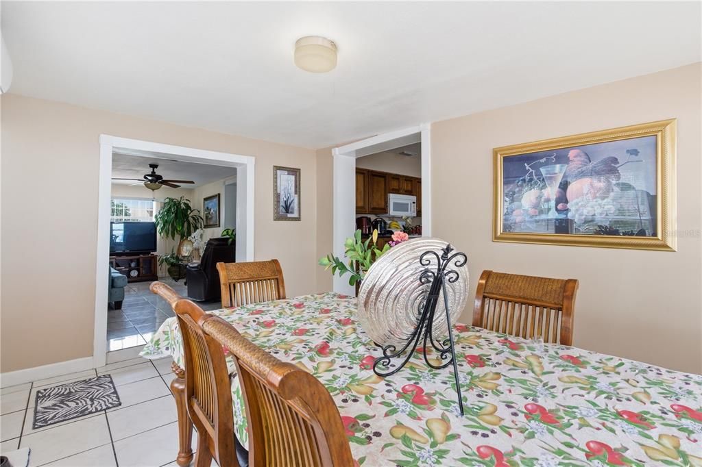 For Sale: $479,000 (3 beds, 2 baths, 1758 Square Feet)