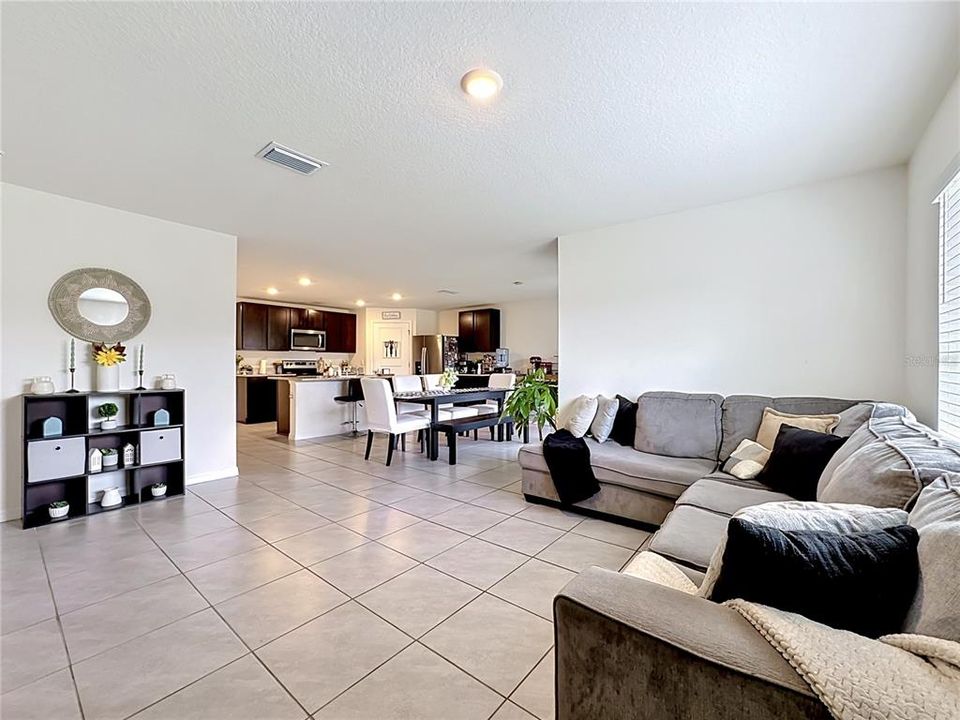 For Sale: $319,000 (4 beds, 2 baths, 1846 Square Feet)