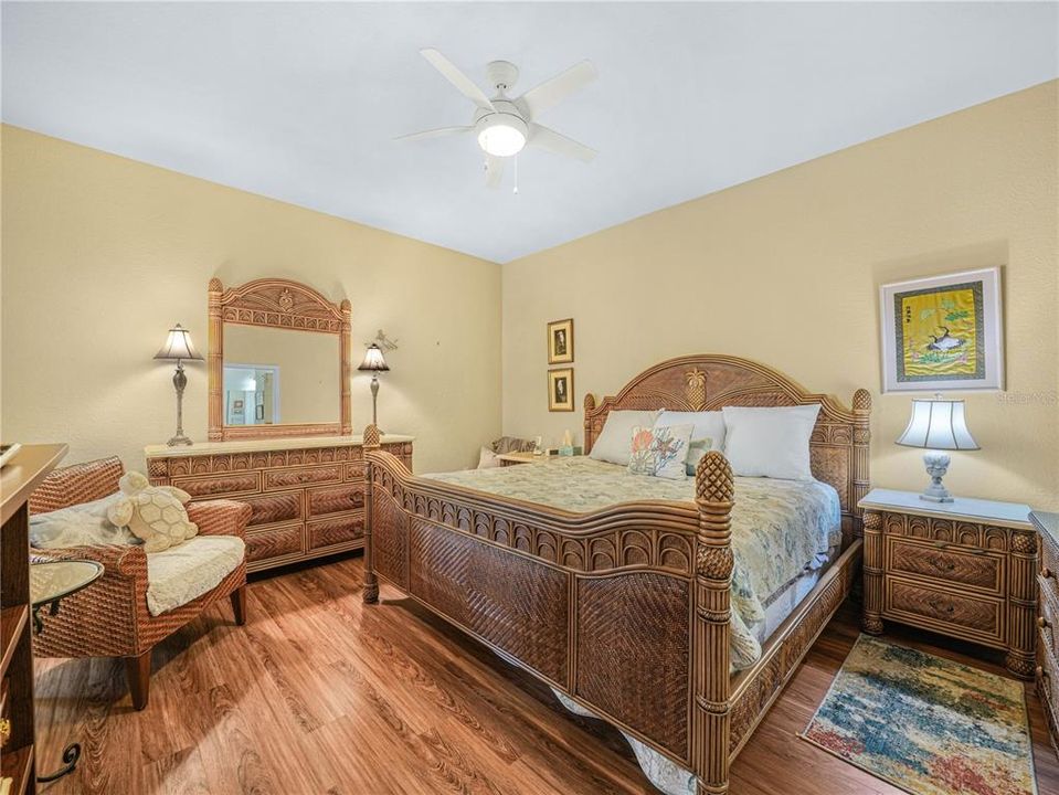 Active With Contract: $280,000 (2 beds, 2 baths, 1530 Square Feet)