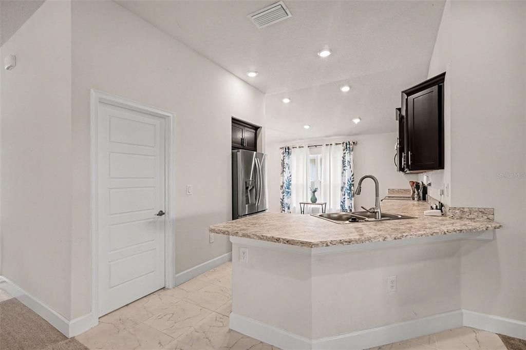 For Sale: $360,000 (4 beds, 2 baths, 1820 Square Feet)